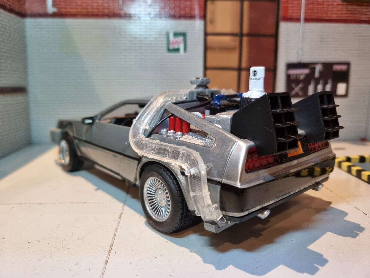 Delorean DMC Back to the Future 2 31468 Jada 1:24