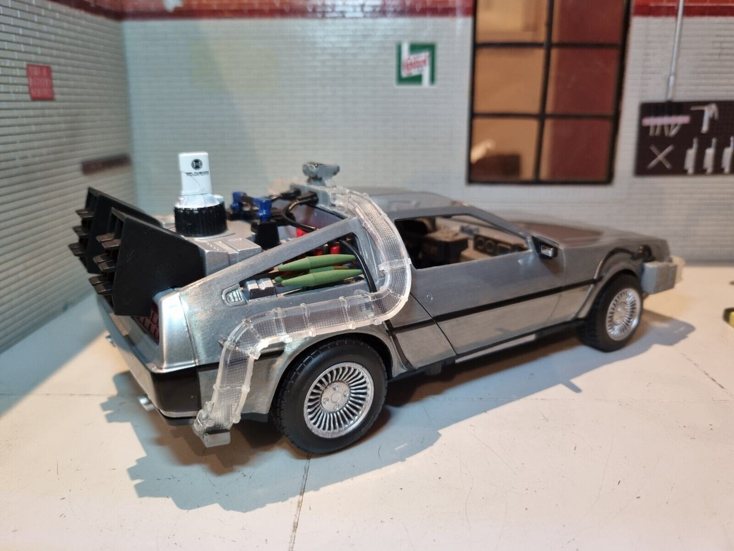 Delorean DMC Back to the Future 2 31468 Jada 1:24