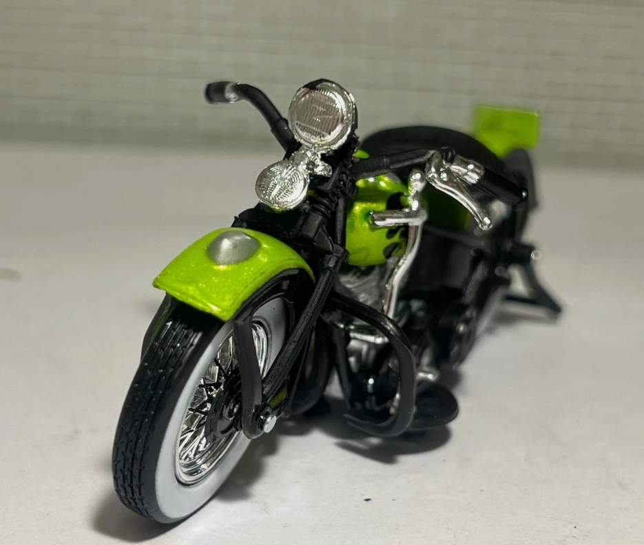 Ford 1948 F1 Pickup & Harley Davidson FL Panhead Motorbike Maisto 32171 1:24