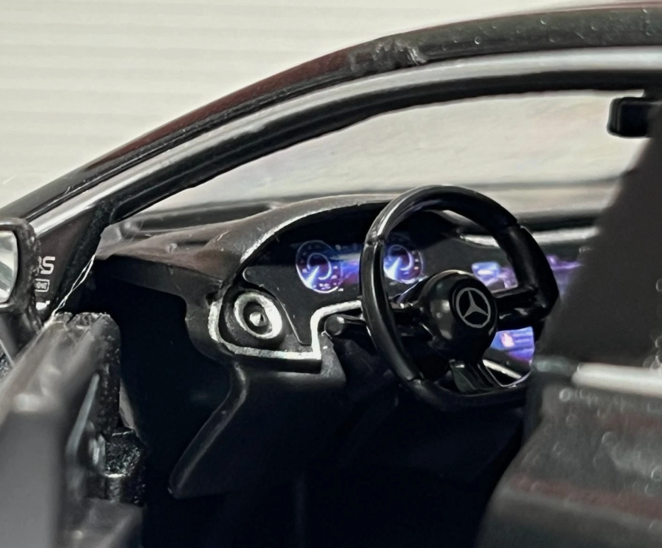 EQS by Mercedes EQ 32902 Maisto 1:27