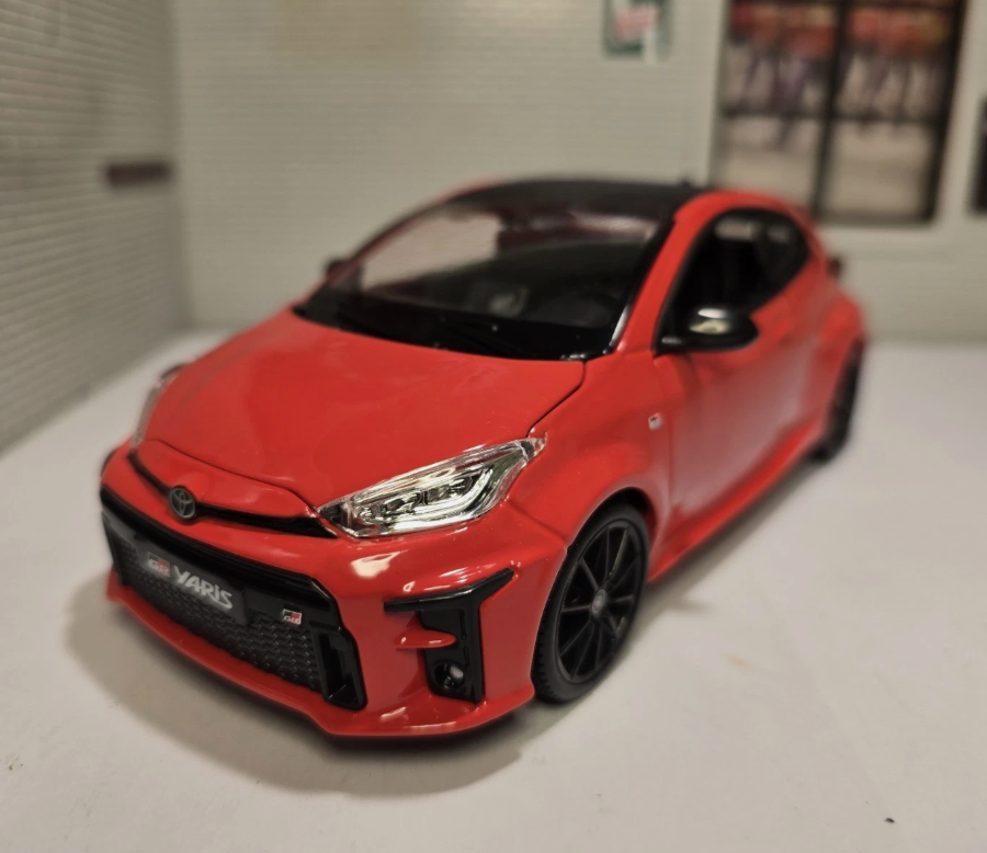 Toyota 2021 Yaris GR 32909 Maisto 1:24