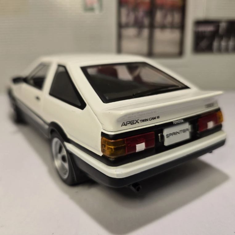 Toyota 1983 Sprinter Trueno AE86 32916 Maisto 1:24