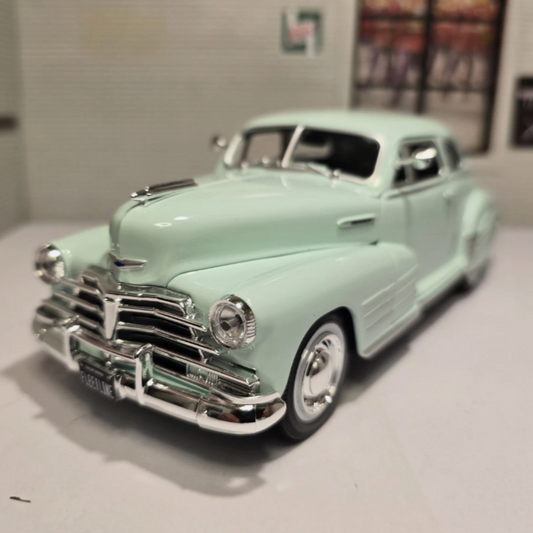 Chevrolet 1948 Aerosedan Fleetline 32921 Maisto 1:25