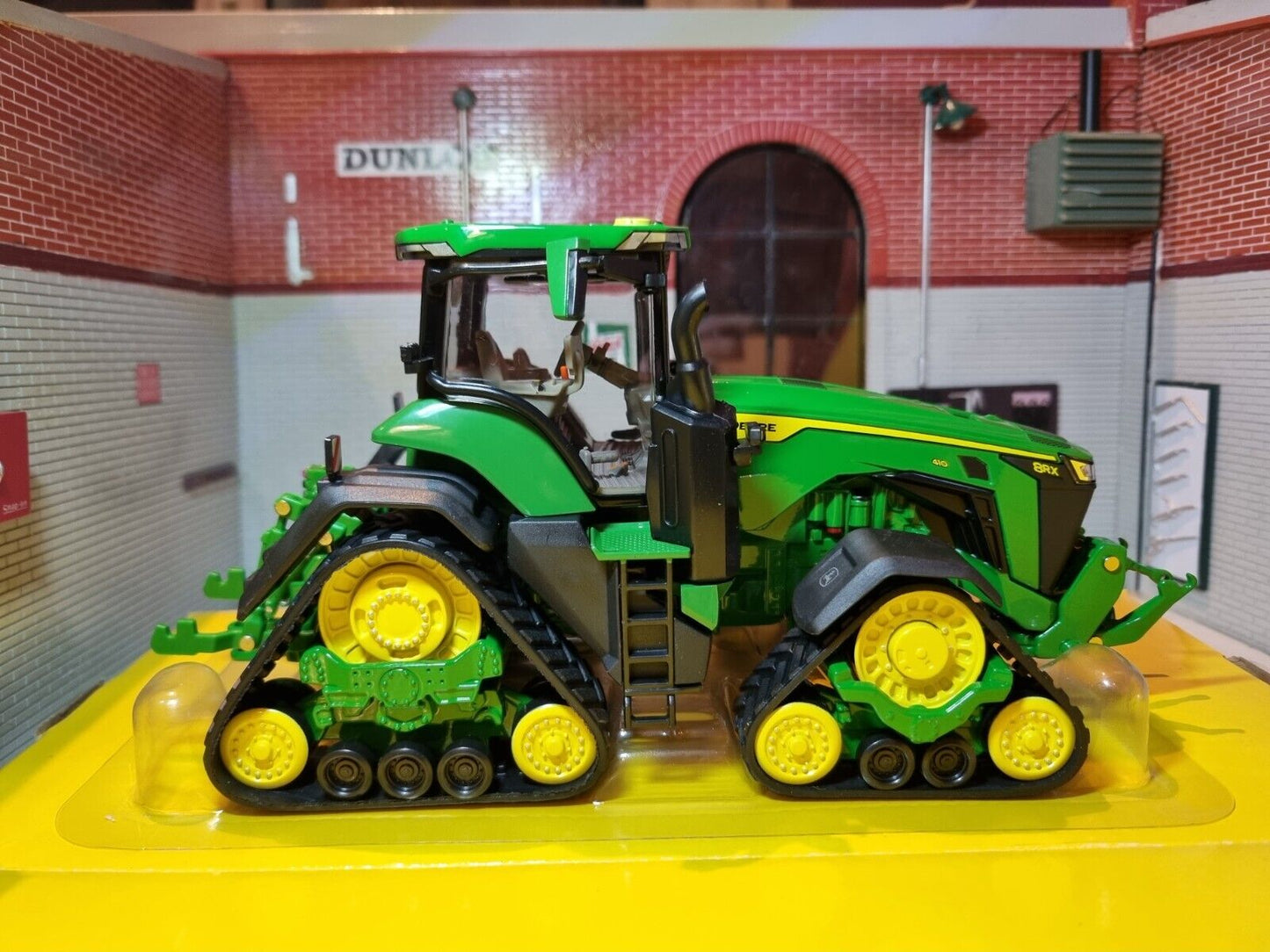 John Deere 8RX 410 Row Crop Tractor 43249 Britains 1:32