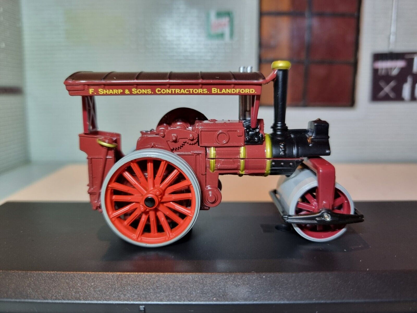 Burrell Road Steam Roller 'F Sharp & Sons' 4654116 Atlas 1:72