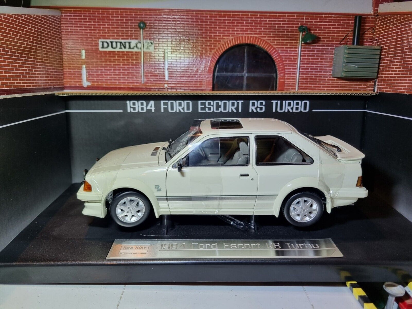 Ford 1984 Escort RS Turbo Mk3 4963R Sunstar 1:18