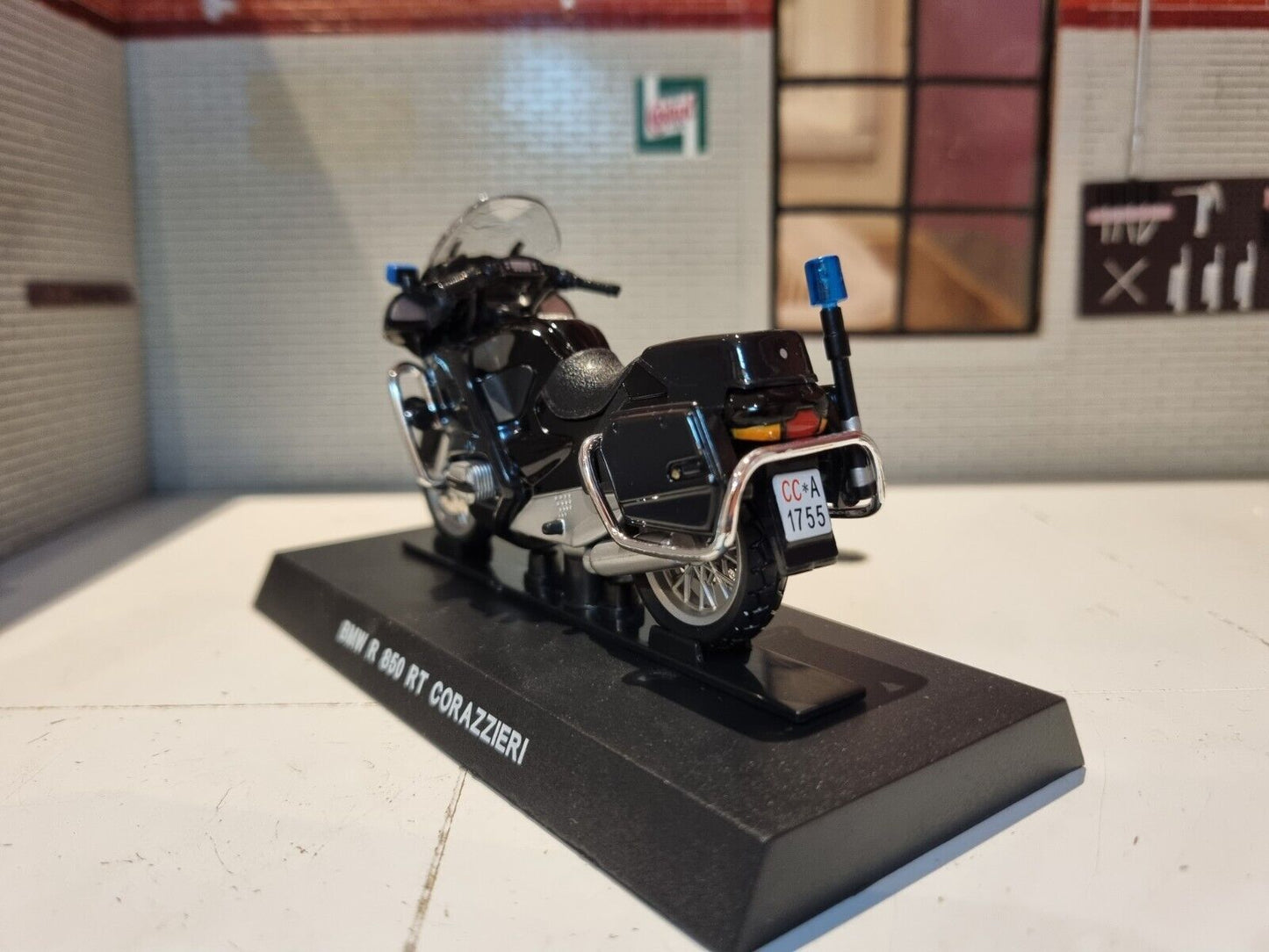 BMW 2003 R850 RT Corazzieri Polizeimotorrad 1:18