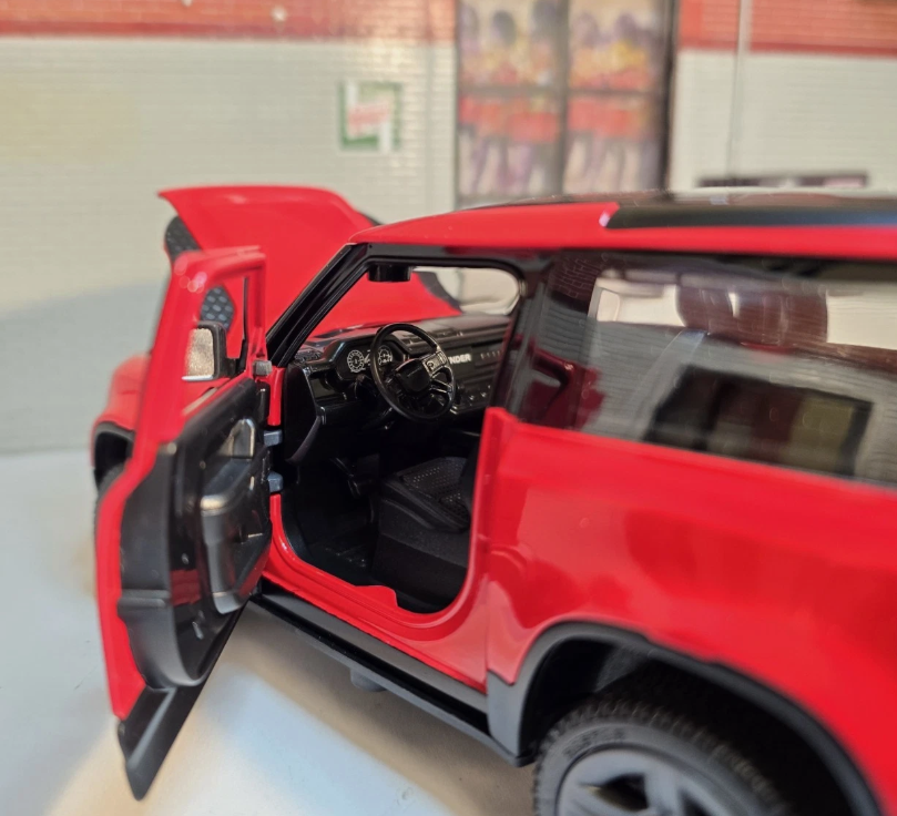 Land Rover 2022 Defender 90 64700 Rastar 1:24 (Red/White)