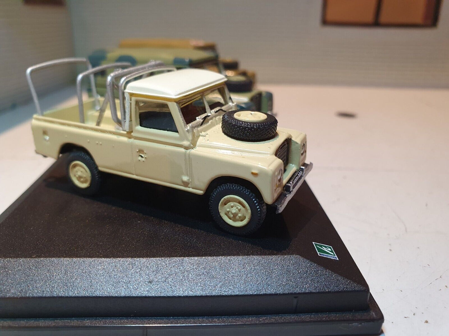 Land Rover Series 3 Gift Set 713PND Cararama 1:72