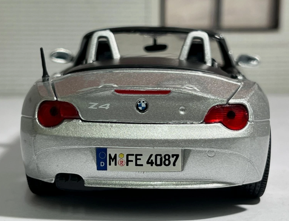 BMW 2003 Z4 Cabriolet E85 Cabriolet 73269 Motormax 1:24