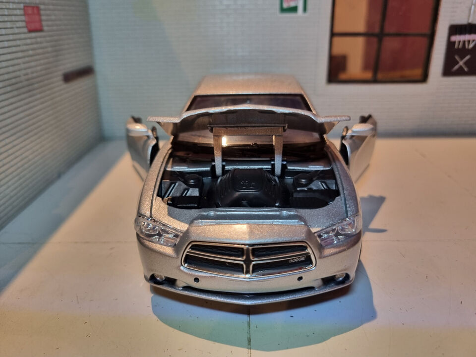 Dodge 2011 Charger R/T 73354 Motormax 1:24