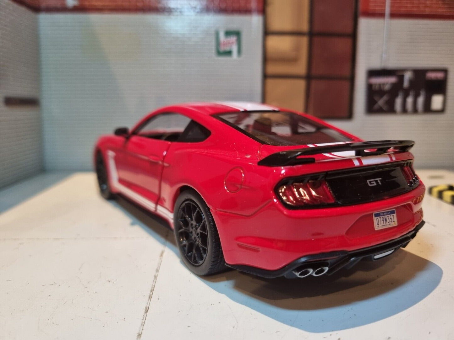 Ford Mustang 2018 3.7 5.0 V8 GT 73787 Motormax 1:24