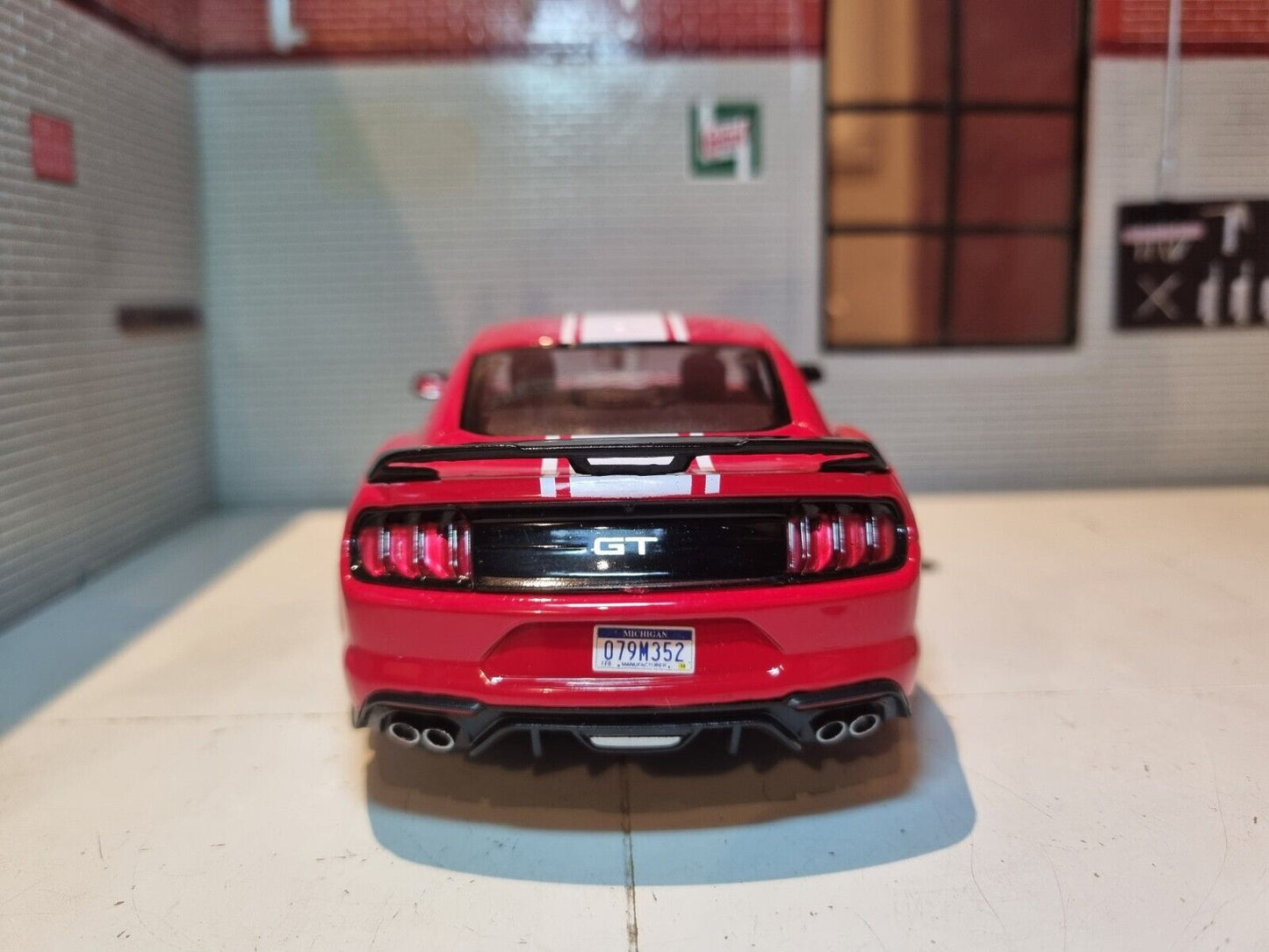 Ford Mustang 2018 3.7 5.0 V8 GT 73787 Motormax 1:24