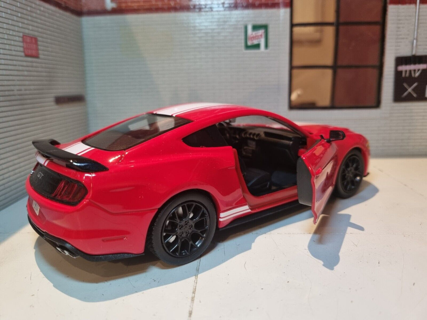 Ford Mustang 2018 3.7 5.0 V8 GT 73787 Motormax 1:24