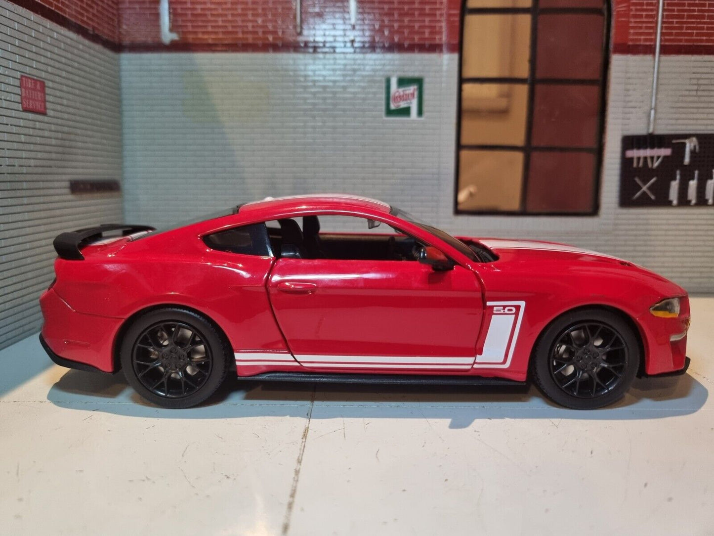 Ford Mustang 2018 3.7 5.0 V8 GT 73787 Motormax 1:24