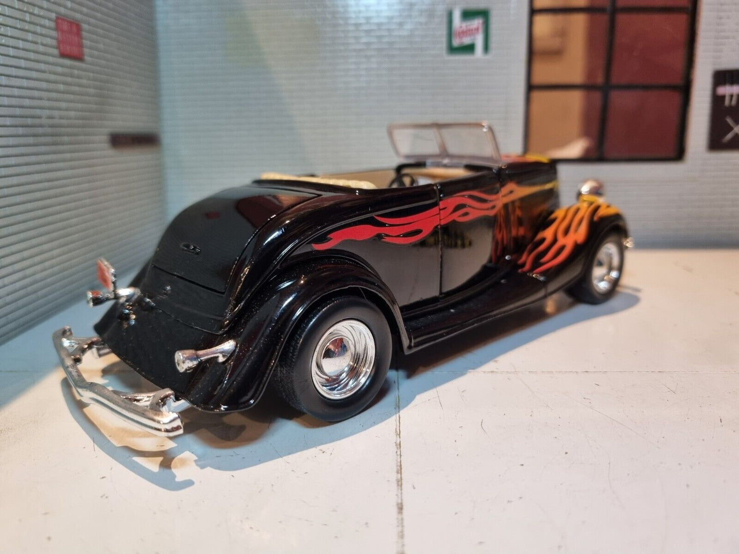 Ford Coupe 1934 Custom Hot Rod 76600 Motormax 1:24