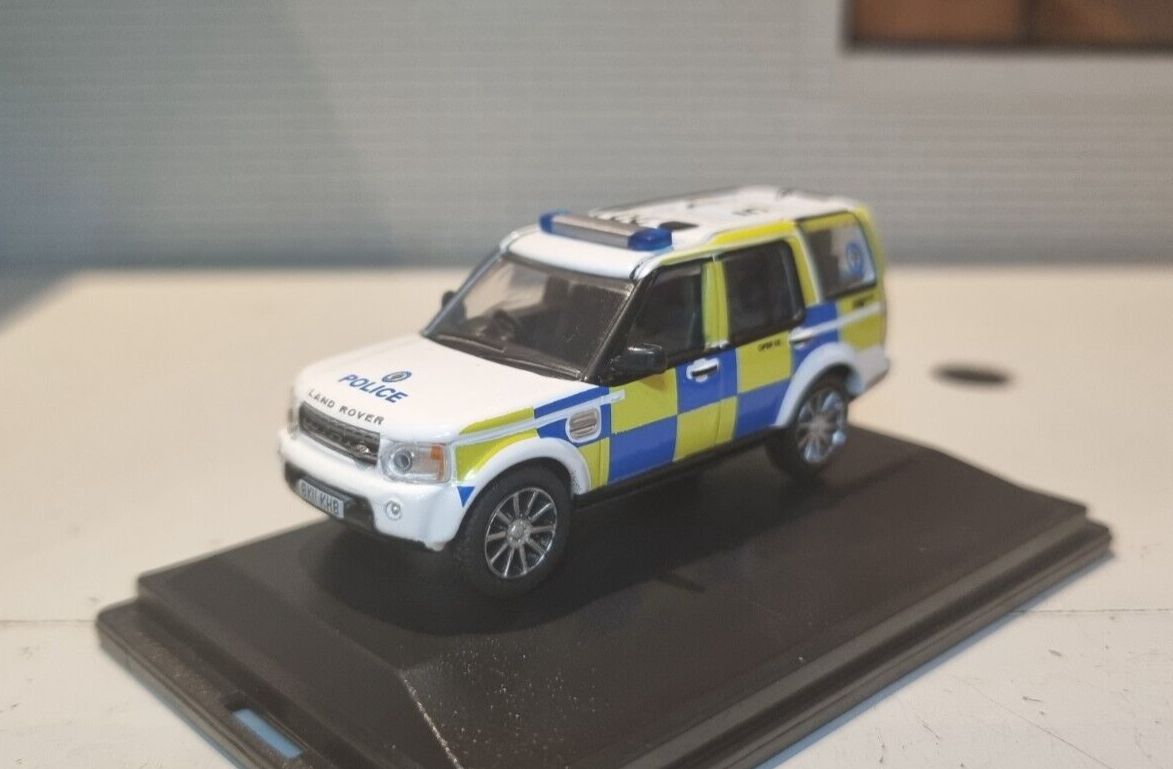 Land Rover Discovery 4 West Midlands Police 76DIS006 Oxford Druckguss 1:76