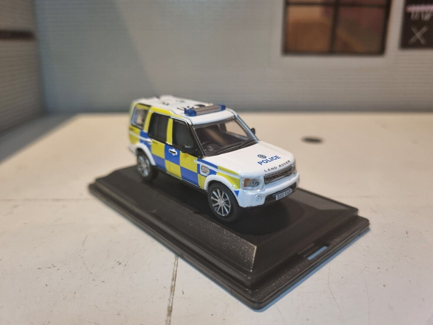 Land Rover Discovery 4 West Midlands Police 76DIS006 Oxford Diecast 1:76