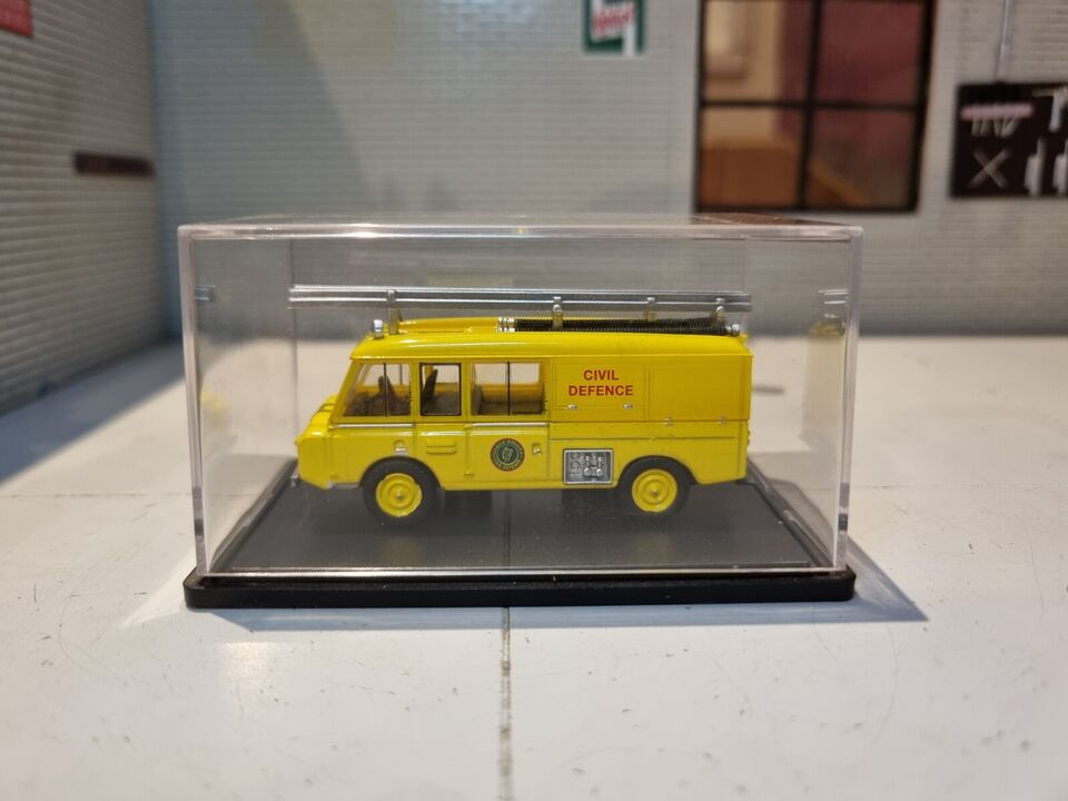 Land Rover Forward Control FT6 Civil Defence 76LRC006 Oxford Diecast 1:76