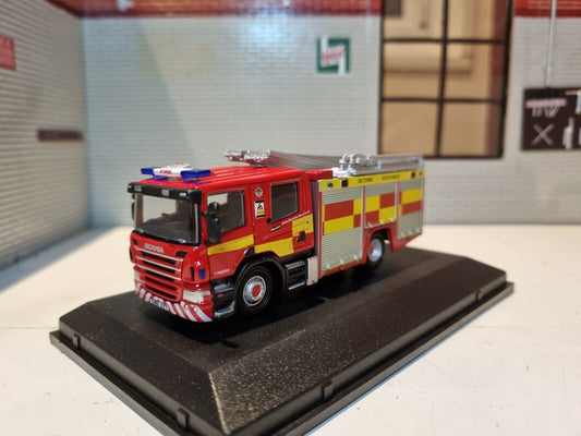 Scania CP28 South Wales Fire And Rescue Fire Engine 76SFE012 Oxford Diecast 1:76