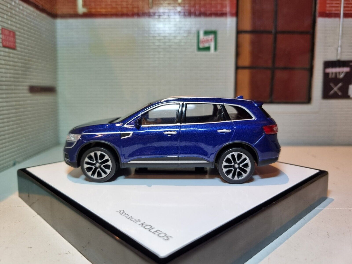 Renault 2019 Koleos Concessionnaire Modèle d'affichage 1:43