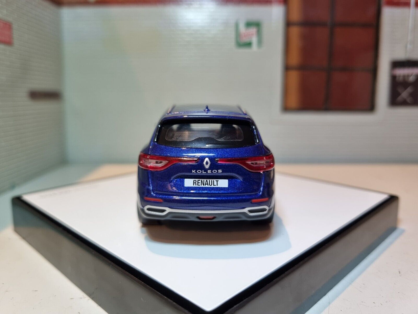 Renault 2019 Koleos Händler-Ausstellungsmodell 1:43