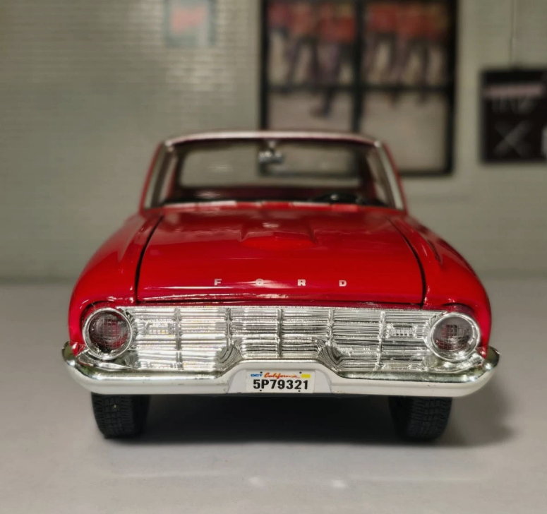 Ford 1960 Ranchero 79321 Motormax 1:24 (Teal/Red)