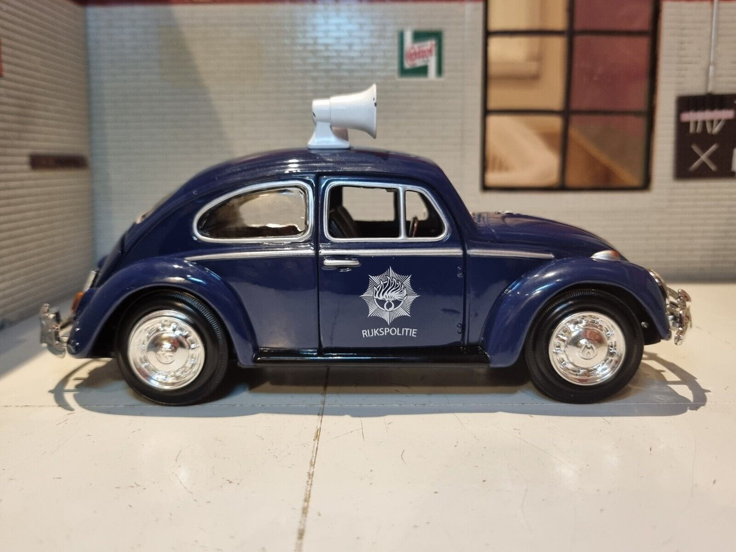 Volkswagen 1966 Beetle Voiture de police néerlandaise 79589 Motormax 1:24
