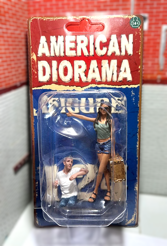 Hitchhiker Set of 2 Figurines AD-23996 American Diorama 1:24