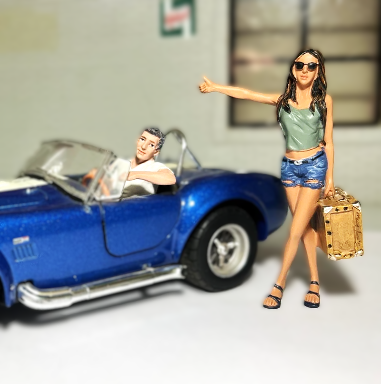 Hitchhiker Set of 2 Figurines AD-23996 American Diorama 1:24