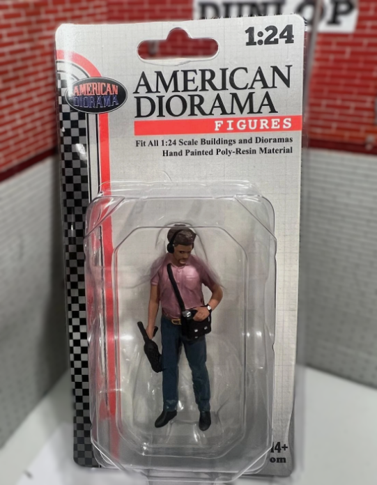 "On Air" Sound Technician AD-24404 American Diorama 1:24