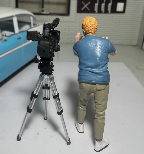 "On Air" Camera Operator AD-24405 American Diorama 1:24