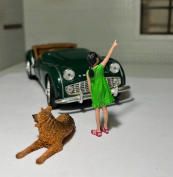 Girl and Dog AD-24703 American Diorama 1:24