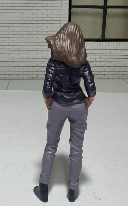 "Car Meet 3 - Figure 5" AD-76430 American Diorama 1:24