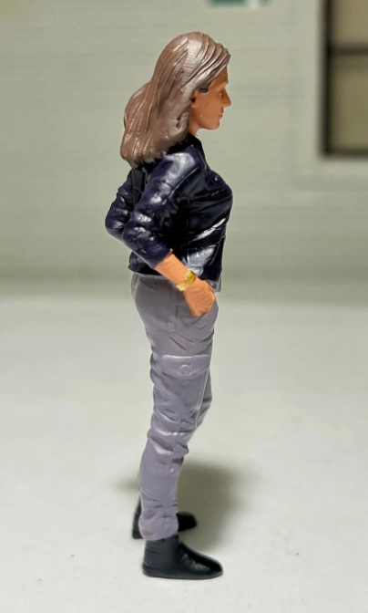 "Car Meet 3 - Figure 5" AD-76430 American Diorama 1:24