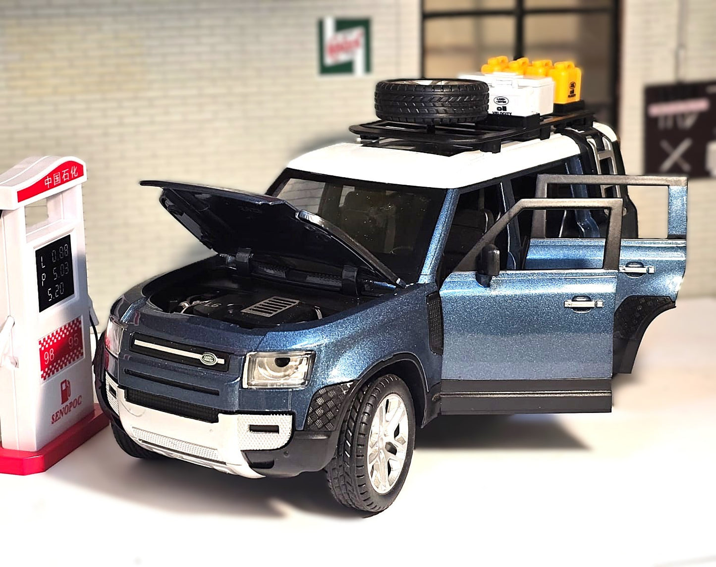 Land Rover 2022 Defender 110 CZ607 Che Zhi 1:24