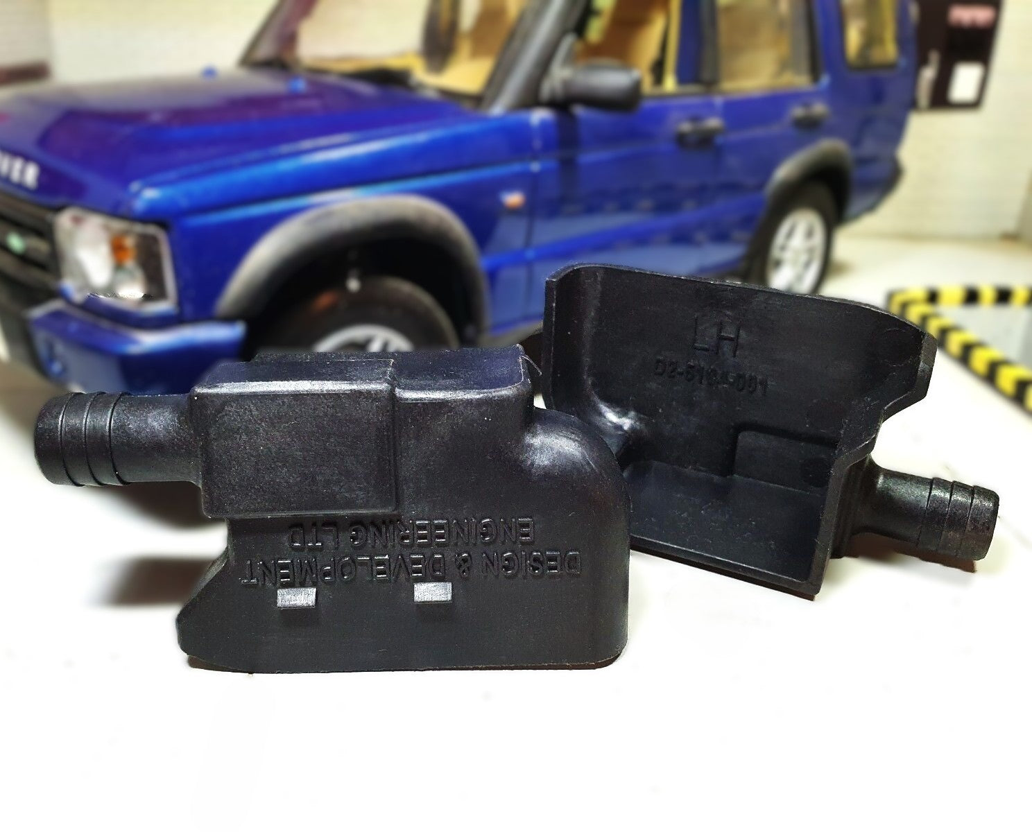 Smith Plastics Sunroof Drain Repair Plastics For Land Rover Discovery 1 & 2 – Pair (RH & LH)