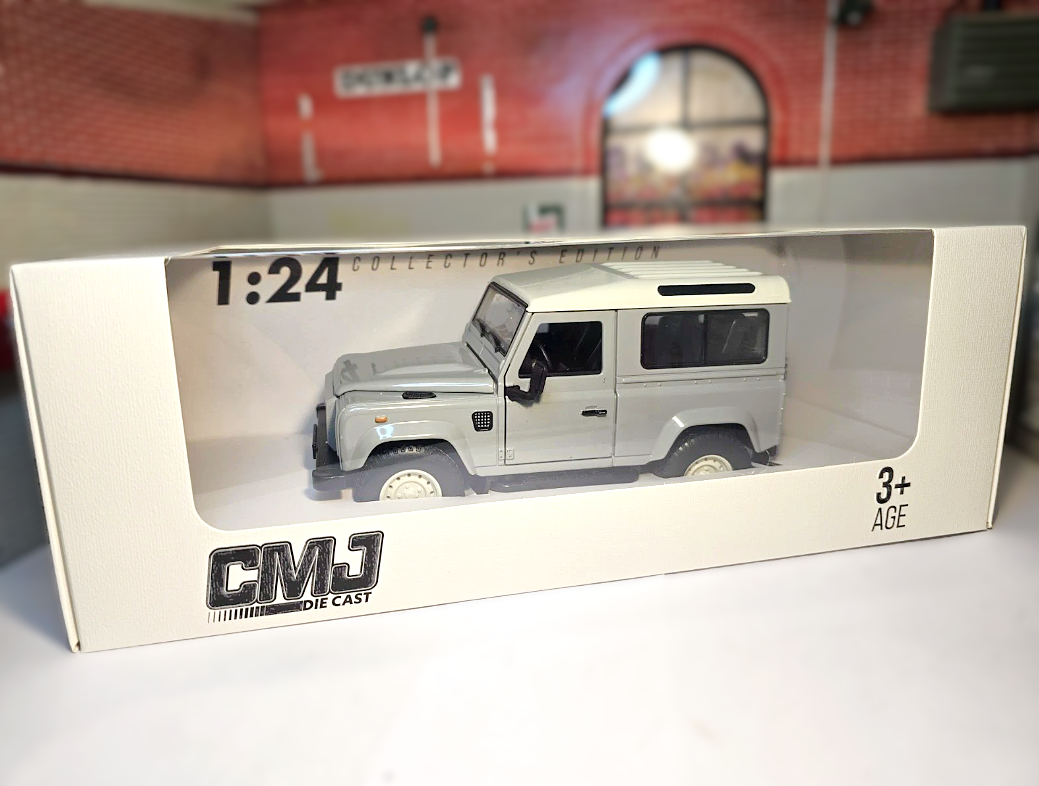 Land Rover 2023 Classic Defender RW9224 CMJ 1:24