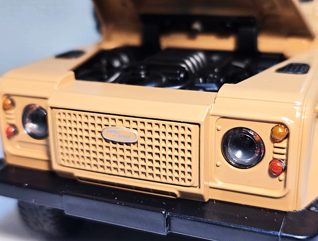 Land Rover 2023 Classic Defender RW9224 CMJ 1:24