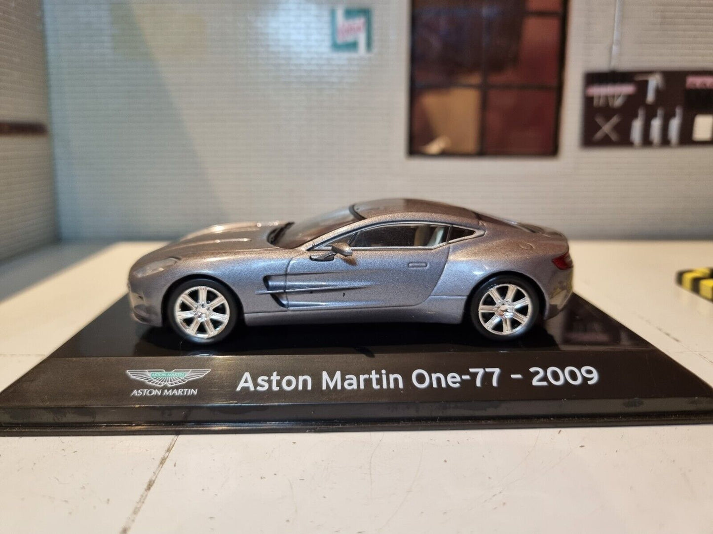 Aston Martin 2009 One-77 1:43