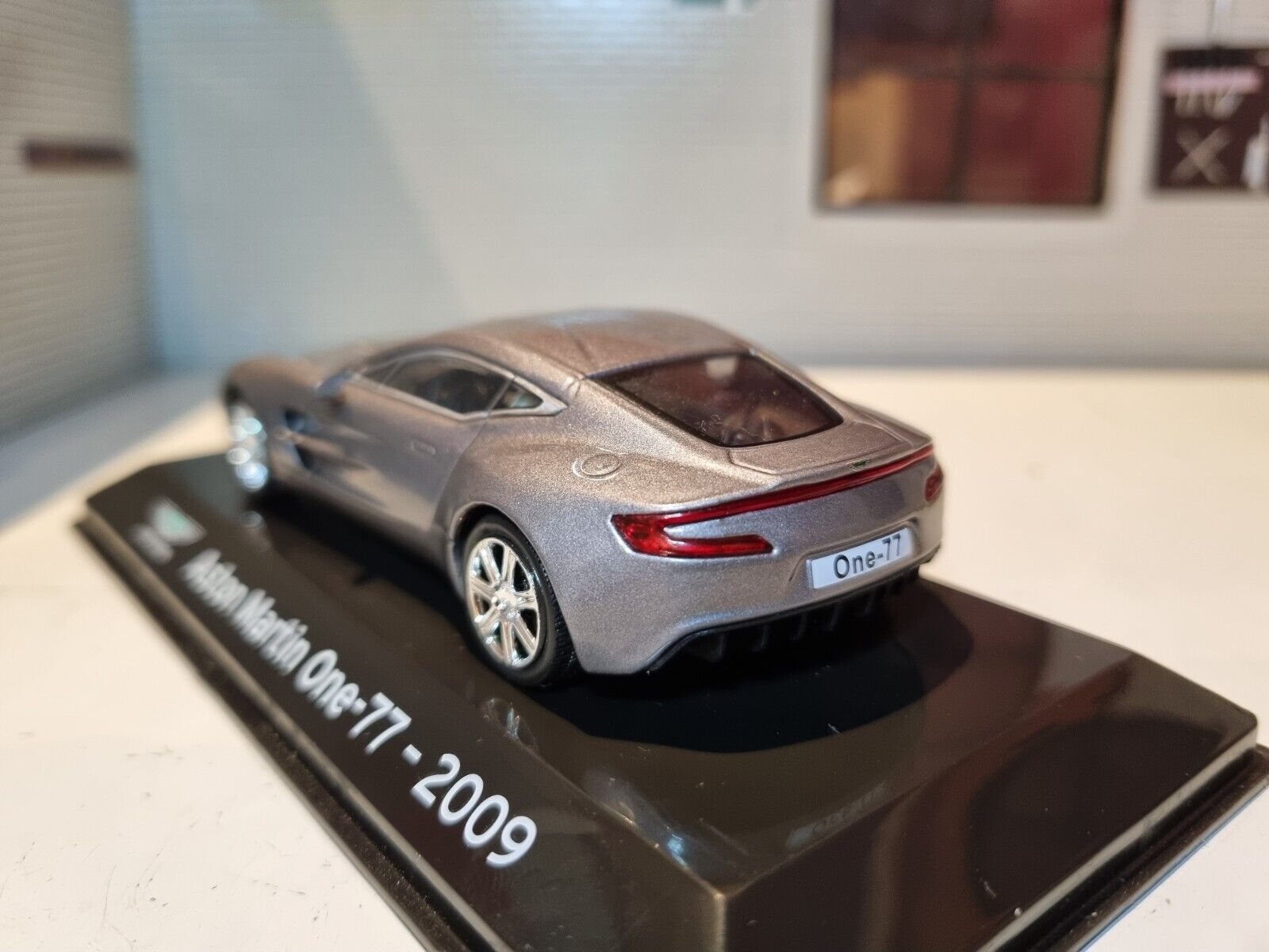 Aston Martin 2009 One-77 1:43 – Emberton Imperial