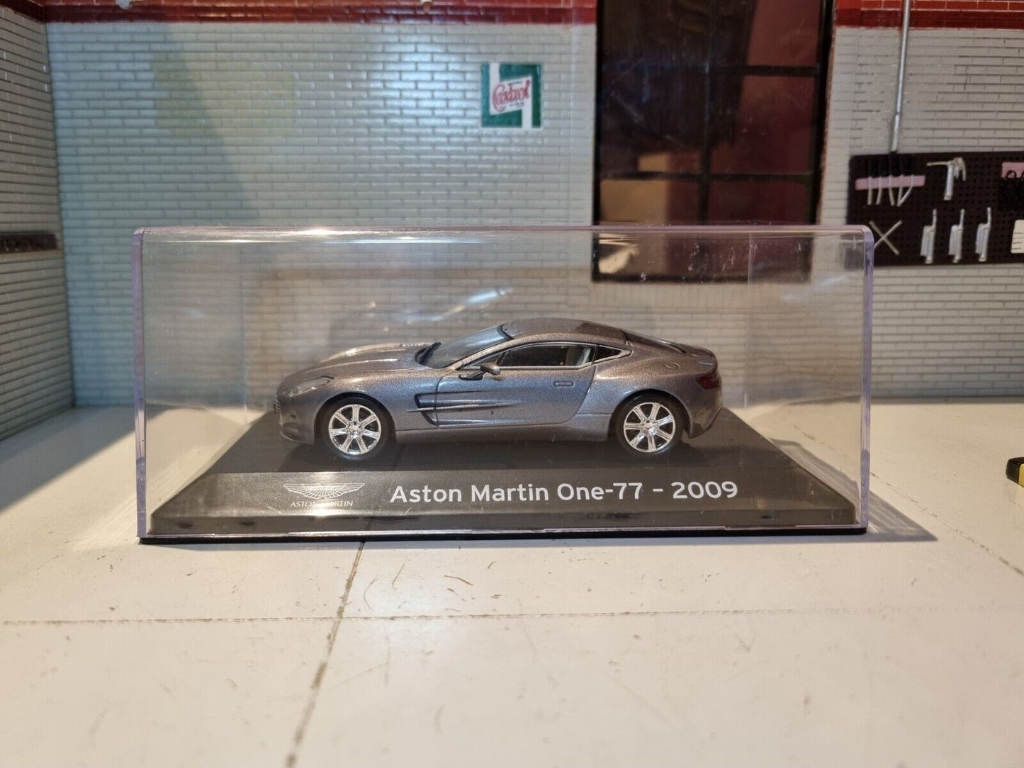 Aston Martin 2009 One-77 1:43