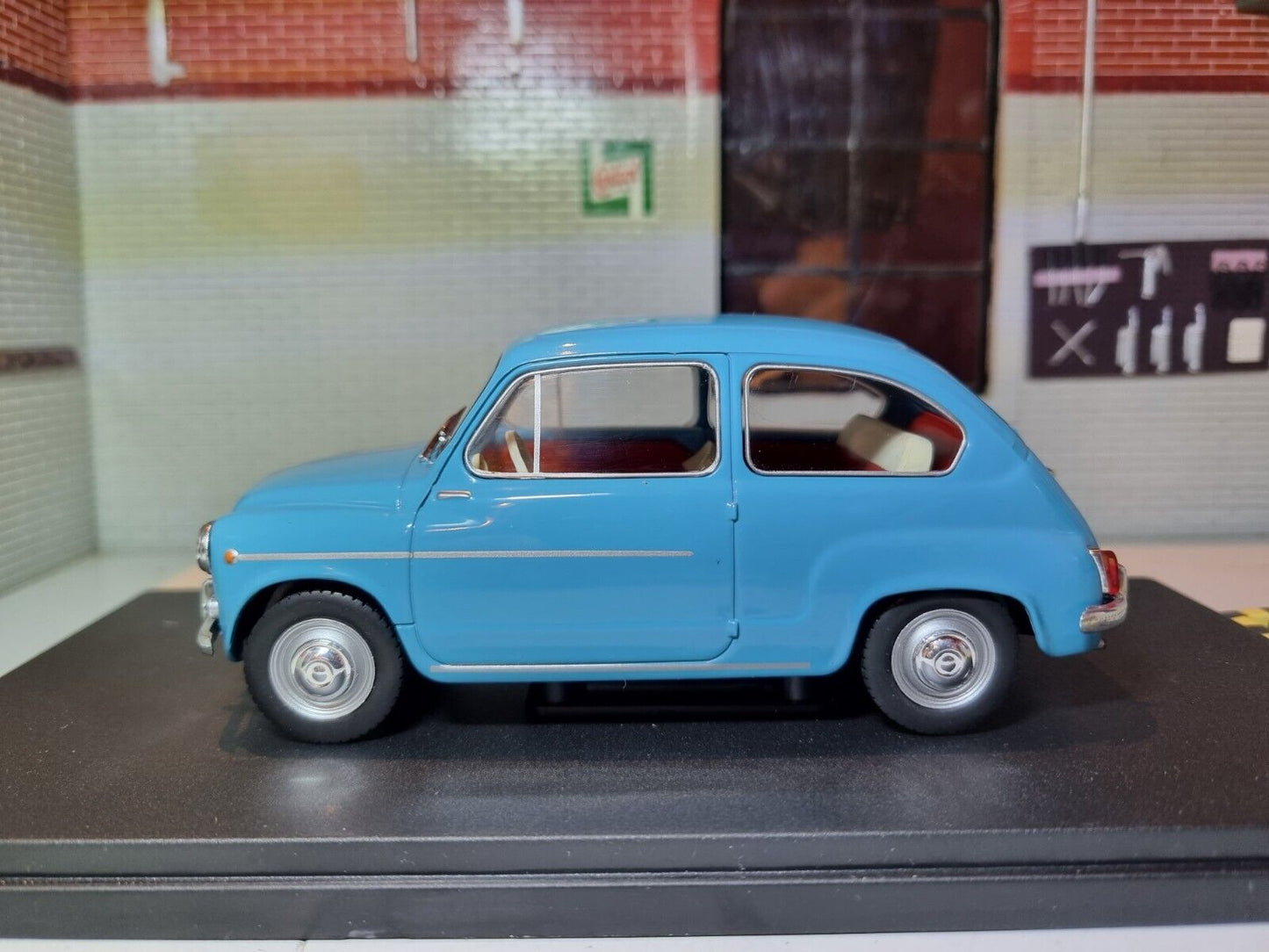 Fiat 1955 600 Ex Magazine 1:24