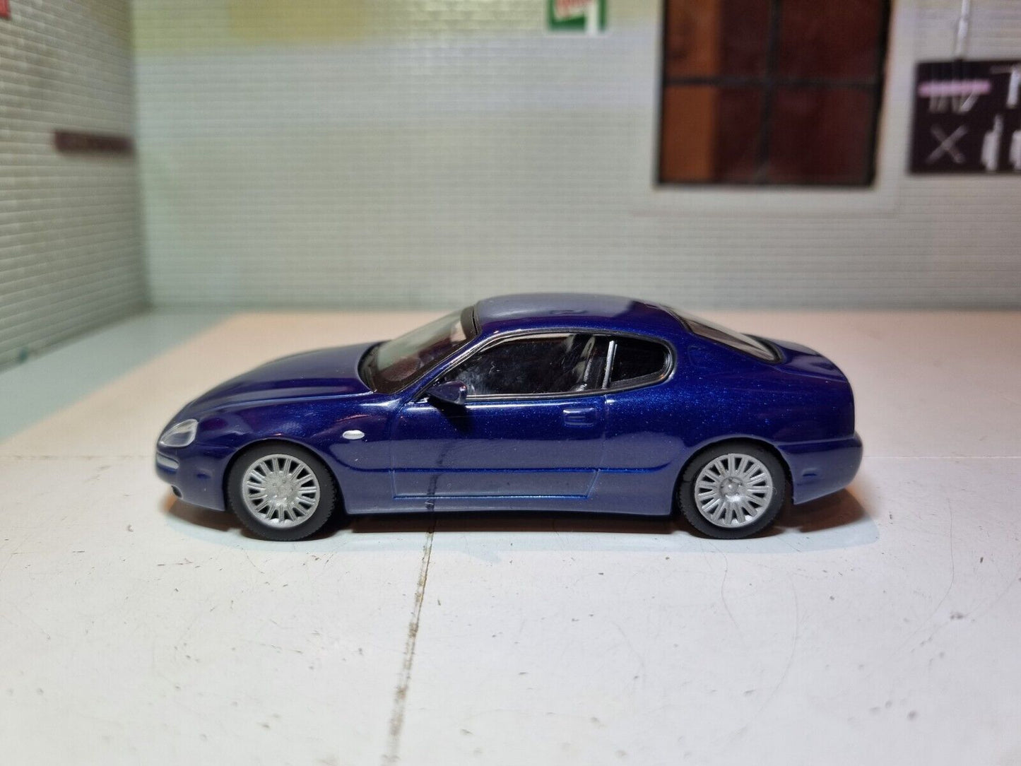 Maserati 2002 Coupé 4200 GT 1:43
