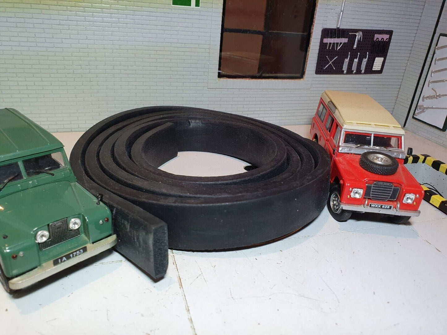 Land Rover Series 2, 2a, 3 &amp; Lightweight Windschutzscheiben-Schottdichtung (1958–1984)
