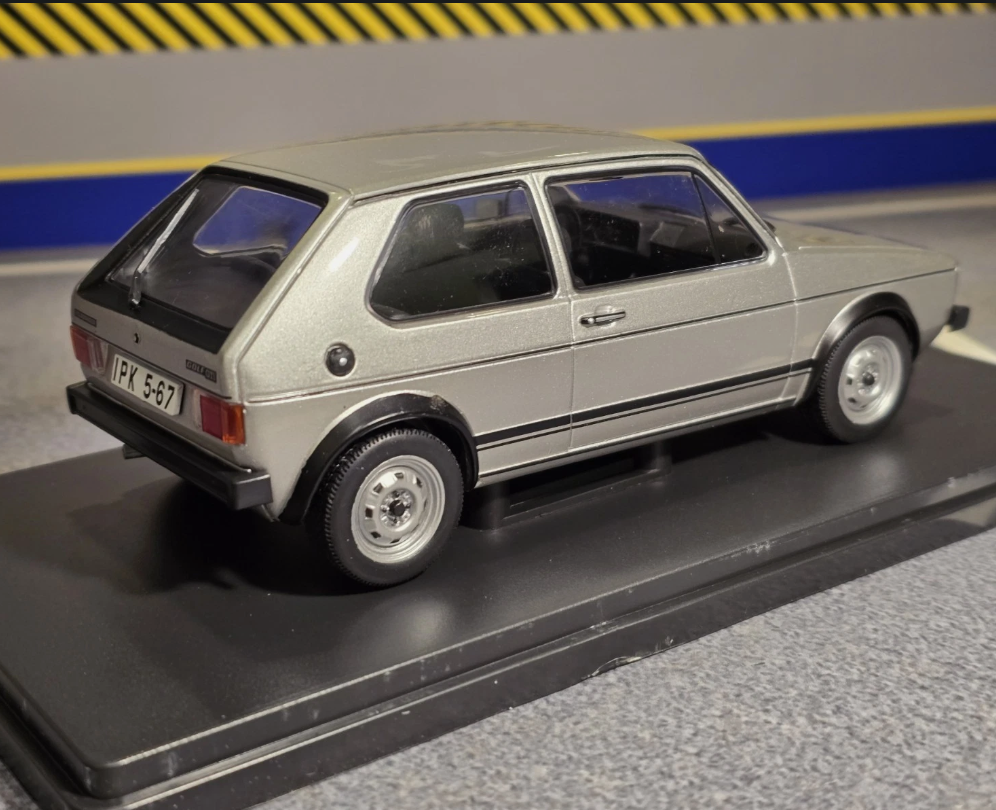 Volkswagen 1976 Golf Mk1 Ex-Magazine 1:24