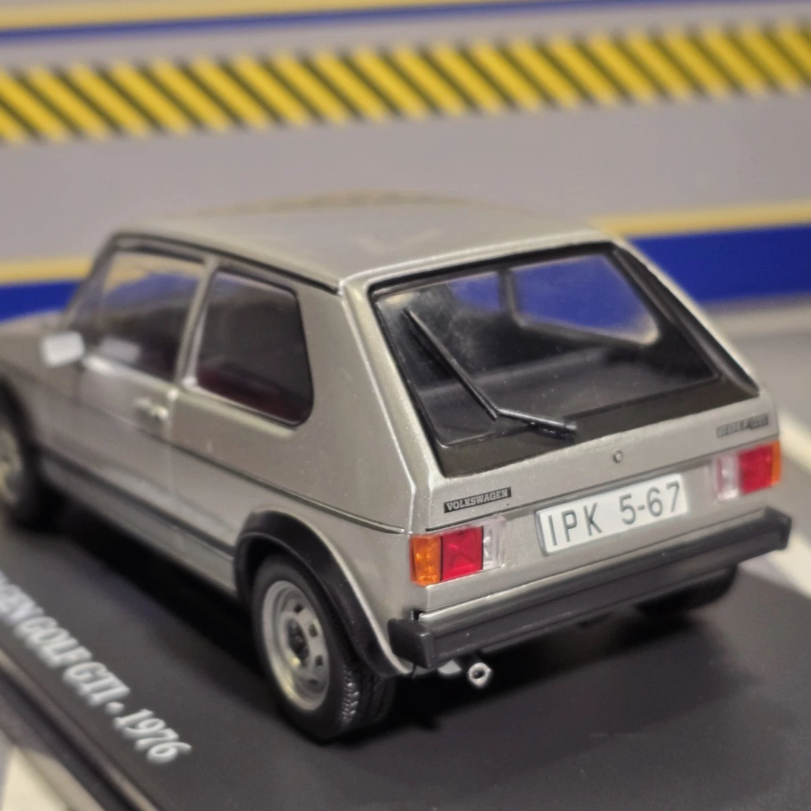 Volkswagen 1976 Golf Mk1 Ex-Magazine 1:24