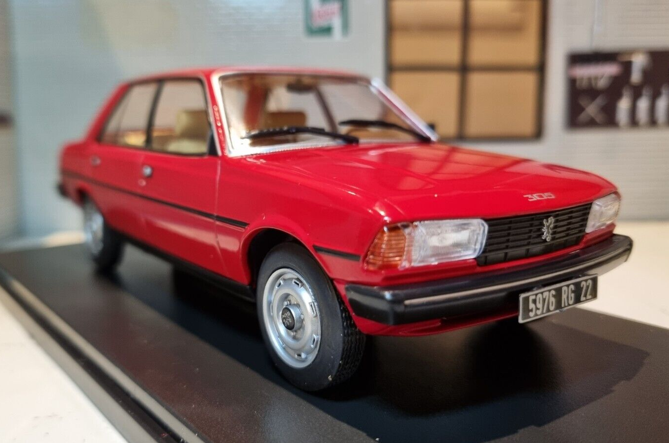 Peugeot 305 SR (1980) 1/24 Hachette - Sold Peugeot 305 SR (1980) 1/24 Hachette - Sold