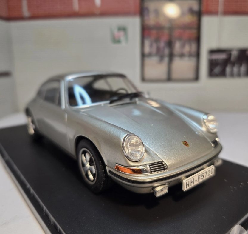 Porsche 1969 Carrera 911 S Ex-Magazine 1:24