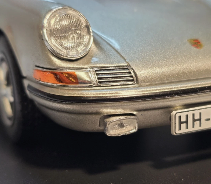 Porsche 1969 Carrera 911 S Ex-Magazine 1:24